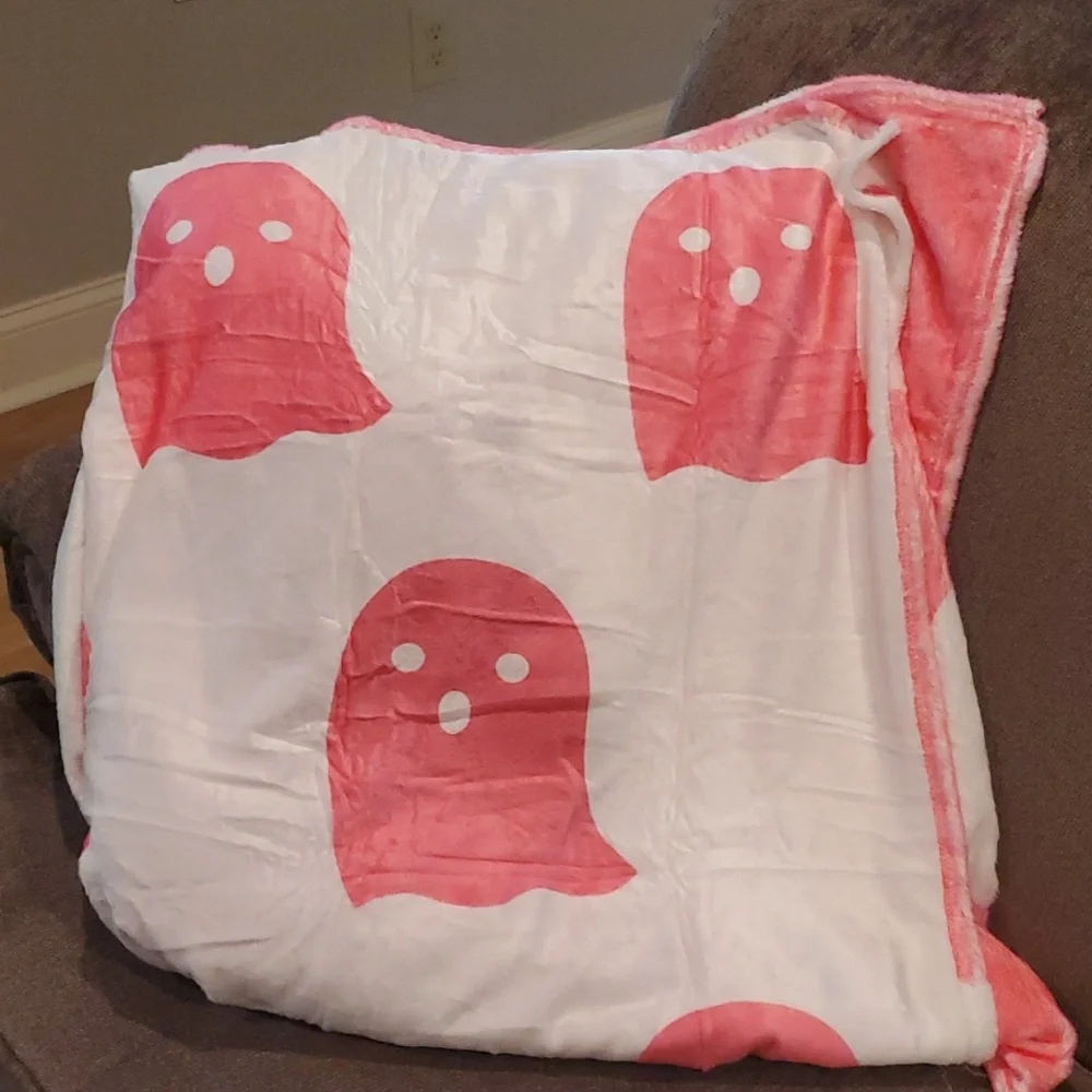 Tik Tok Famous Halloween Pink Ghost Throw-NWT